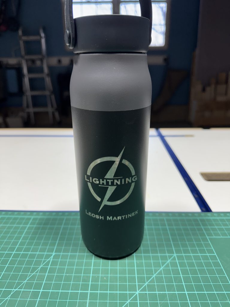 Lightning water bottle for Leosh